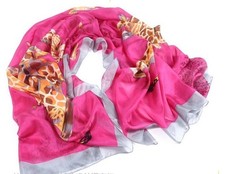 Leicht transparenter Schal aus