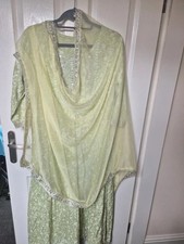 Grün weiß bestickt Anarkali