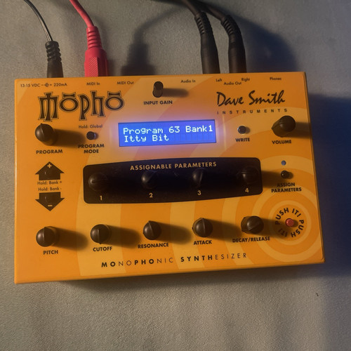 Dave smith instruments mopho - instruments,