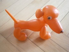 DDR Spielzeug, oranger Dackel