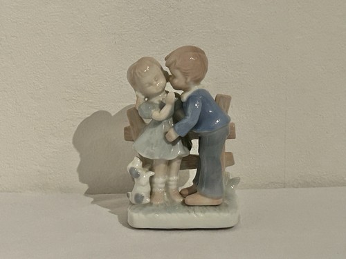 Porzellan figur küssendes - figur,
