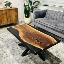 Schwarzer Epoxid Live Edge