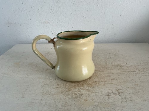 Alter kleiner emaille - kleiner, krug