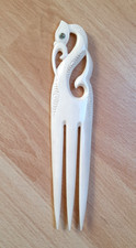 Haarkamm Manaia Schutzengel aus Rinderknochen Maori Schmuck Neuseeland