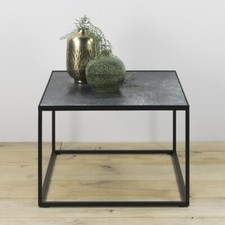 Couchtisch TIJL aus Stahl by