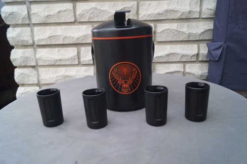 Neuwertiger jägermeister - neuwertiger,
