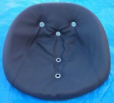 Traktor Sitzkissen schwarz/matt Sitzschale RS09 Fortschritt Famulus GT124 T157