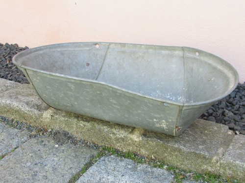 Alte zinkwanne wanne mulde - alte,