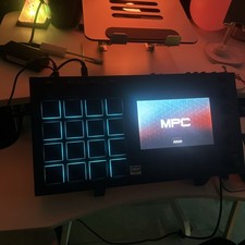 AKAI MPC LIVE GOOD CONDITION