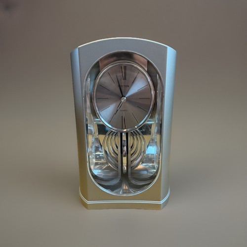 Rhythm quartz tischuhr - quartz,