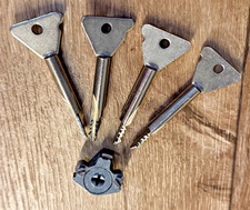 DDR Einbausicherungen - Punkt