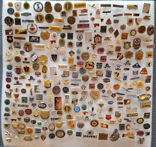 294 pins konvolut - pins,
