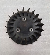 E6.  Aprilia SR 50 Lüfterrad Lüfter Motor Lichtmaschine Motori Minarelli