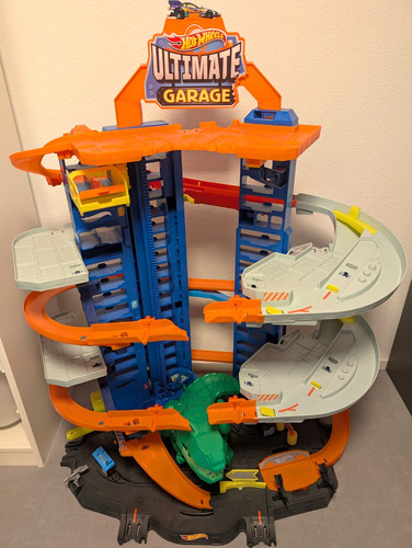 Hot wheels ultimate - hot,
