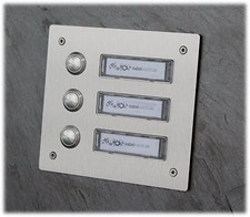 Edelstahl, Türstation