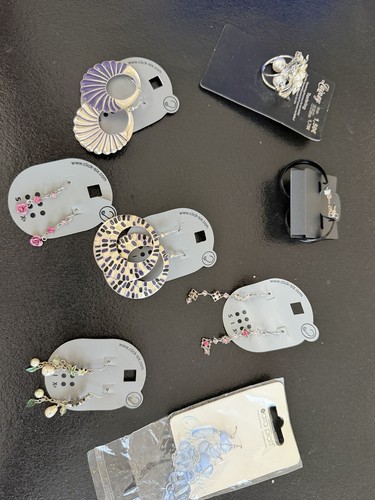 Modeschmuck ohrringe und - ohrringe,