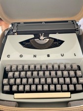 Alte Reiseschreibmaschine