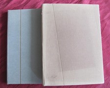 2 Stück Briefmarkenalben 24