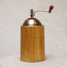 Große Kaffeemühle Upcycling im Retro-Look