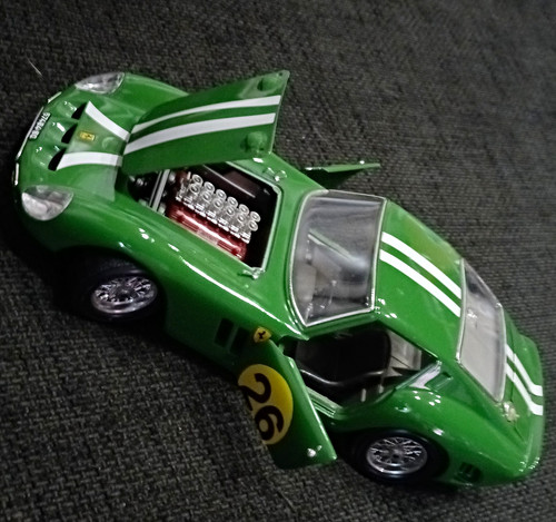 Bburago ferrari 250 gto - bburago,