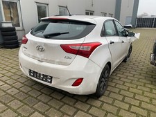 Motorhalter Hyundai i30 GD 73KW aus Schlachtfest viele andere Teile im Lager