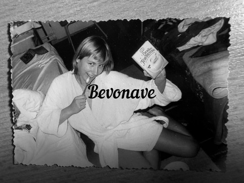 Foto junge hübsche frau 1974 - foto,