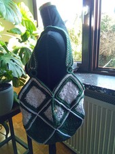 Tasche im Granny Square Style, Handmade, Grün -Weisses Baumwollgarn