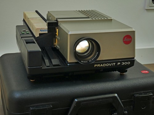 Diaprojektor leica pradovit - diaprojektor, p
