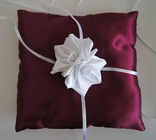 Ringkissen Hochzeitskissen z.Hochzeit Brautkleid neu weiss bordeaux