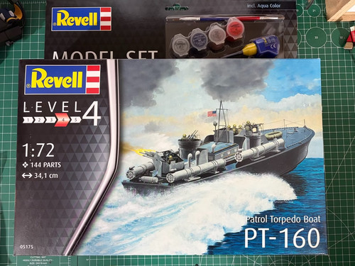 Revell model set - revell,