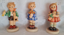 Drei Goebel Hummel-Figuren - Set aus Porzellan, H 8,5 cm