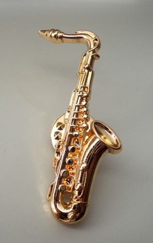 Gebrauchtes saxophon metall - gebrauchtes,