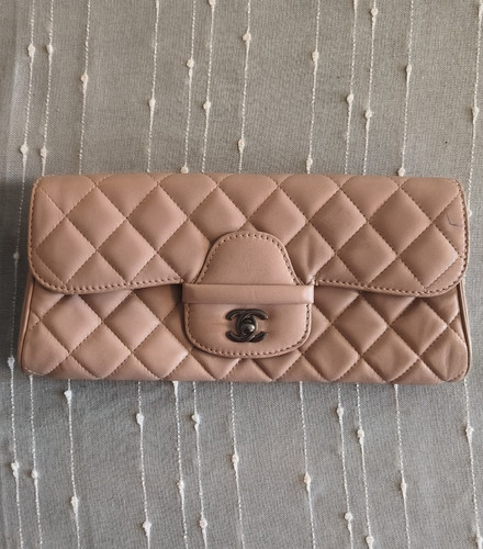 Chanel beige twistlock - chanel,