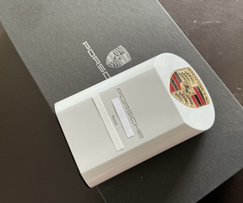 Porsche macan briefbeschwerer - porsche,