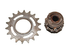 Renak Ritzel 18 Zähne zum Aufschrauben mit IFA 89 Aufnahme Rücktritt Bremse