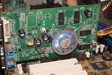 AGP Grafikkarte Sapphire ATI