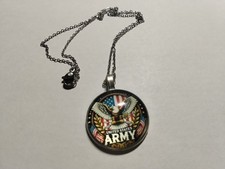 Halskette mit Anhänger