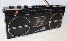 Vintage Kofferradio mit