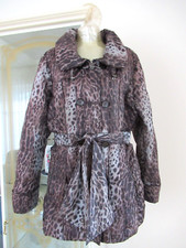 Sehr warme und schöne Daunen