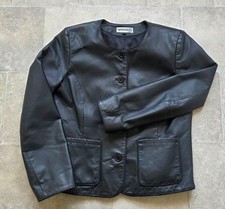 woman's fashion: schwarze