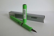 Lamy Safari Füllfederhalter green mit einer M Stahlfeder und OVP unbenutzter