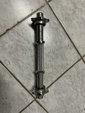 1 x kurz Hantel mit 2 Scheiben a 2,5 Kg