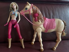 Barbie Pferd laufend inkl. Barbie Puppe + Sattel Mattel Original tadellos pink