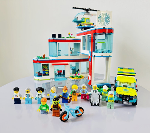 Lego city krankenhaus 60330 - krankenhaus, 7+