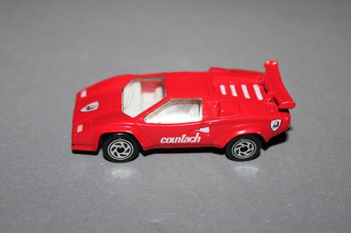 Matchbox lamborghini countach - matchbox,