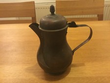 Alte kupferne Kaffeekanne