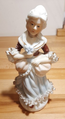 Porzellanfigur vintage frau - porzellanfigur,