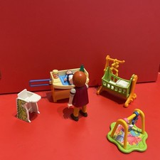 PLAYMOBIL 5304 Babyzimmer Wiege Vater Baby Krabbeldecke Töpfchen Wickeltisch