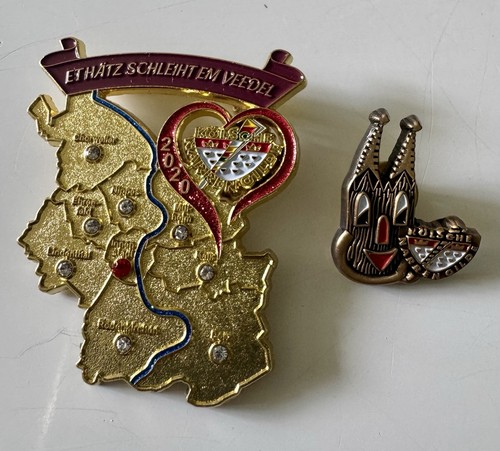 Karnevalspins anstecker von - /,