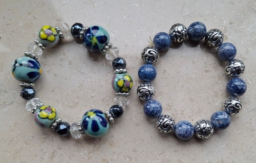 Zwei hübsche modeschmuck - zwei,